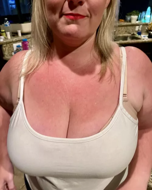 Let me know if I’m your type! 💋 by lizzybethfun