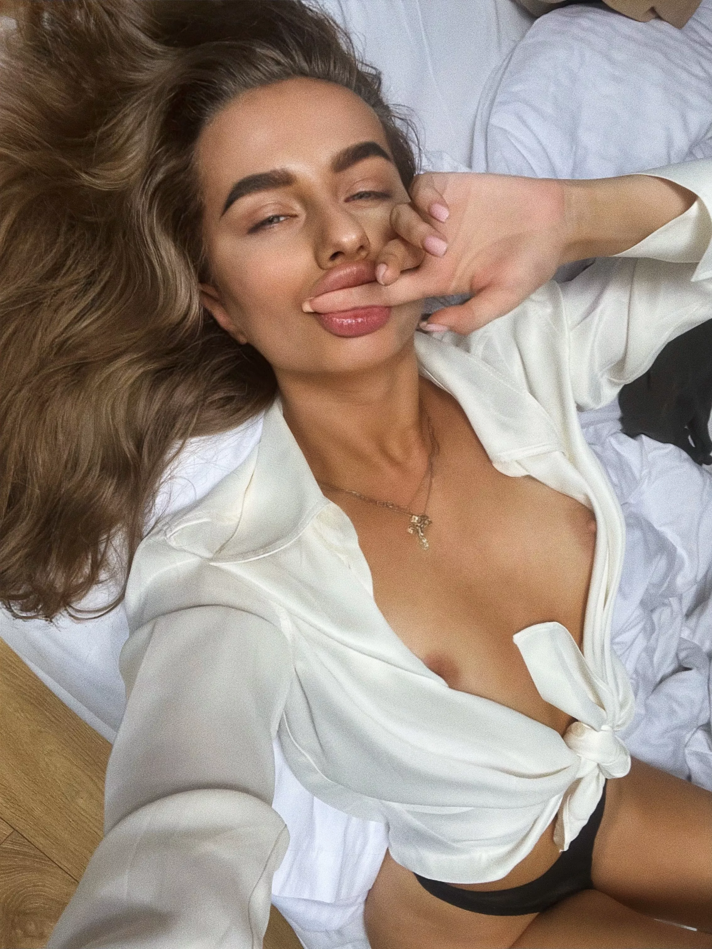 Let me lick it 😋 | Free OnlyfanS in comments posted by debonairMallard0016