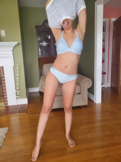 let me show you what my tongue can do 😝 by EmiiKawaii