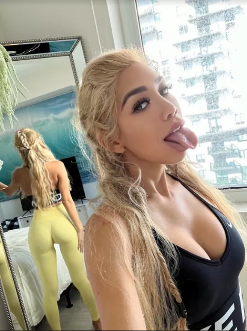 Let me sit on your face, Daddy! by biroene