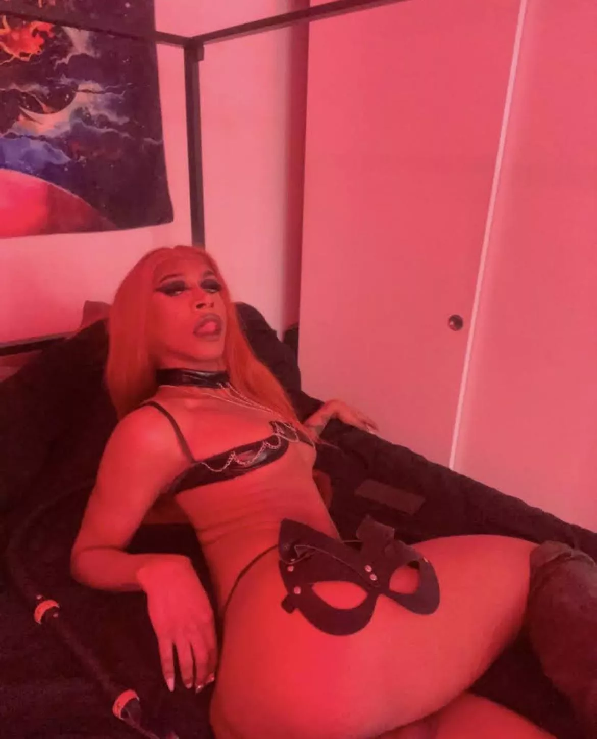 Let Mommy take care of you 😈🤤 posted by Luckiesuniverse