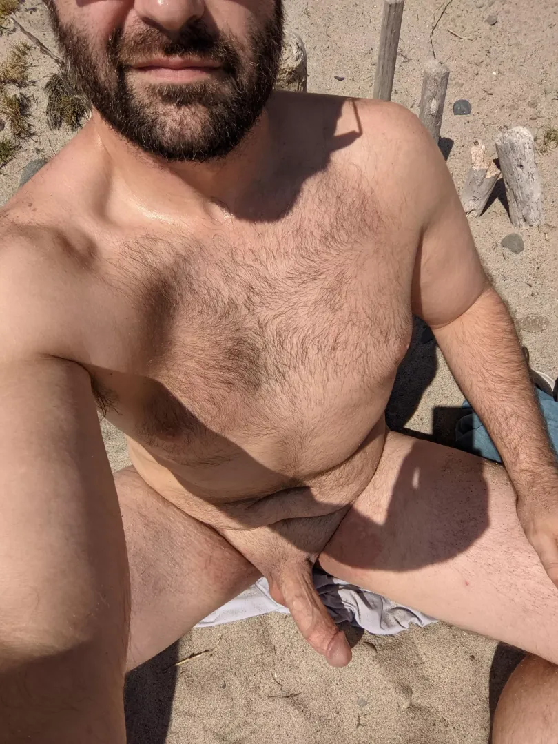 Let this daddy treat a mommy to a day at the beach! by Bisplo