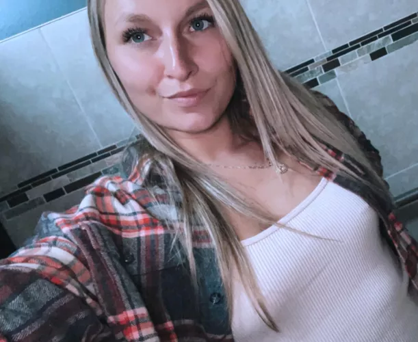 Let’s chat 😊 by Bootycheeks_44