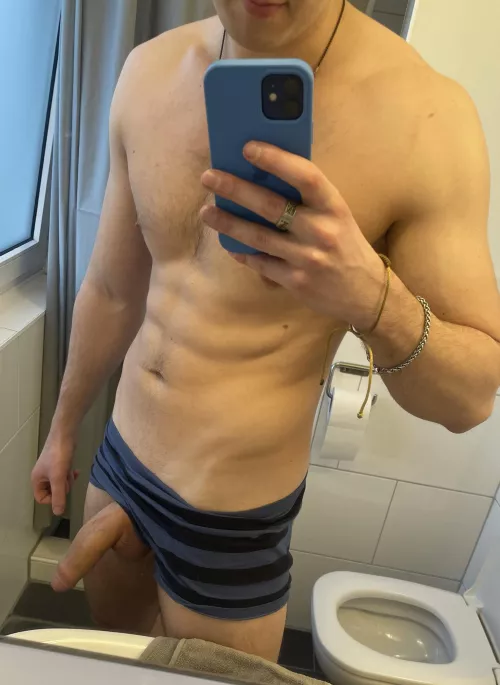 Let’s enjoy the night!! Are you in? by Temporary_Weather153