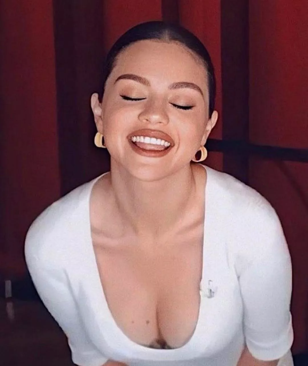 Lets get bi af for Selena Gomez posted by atomaeon