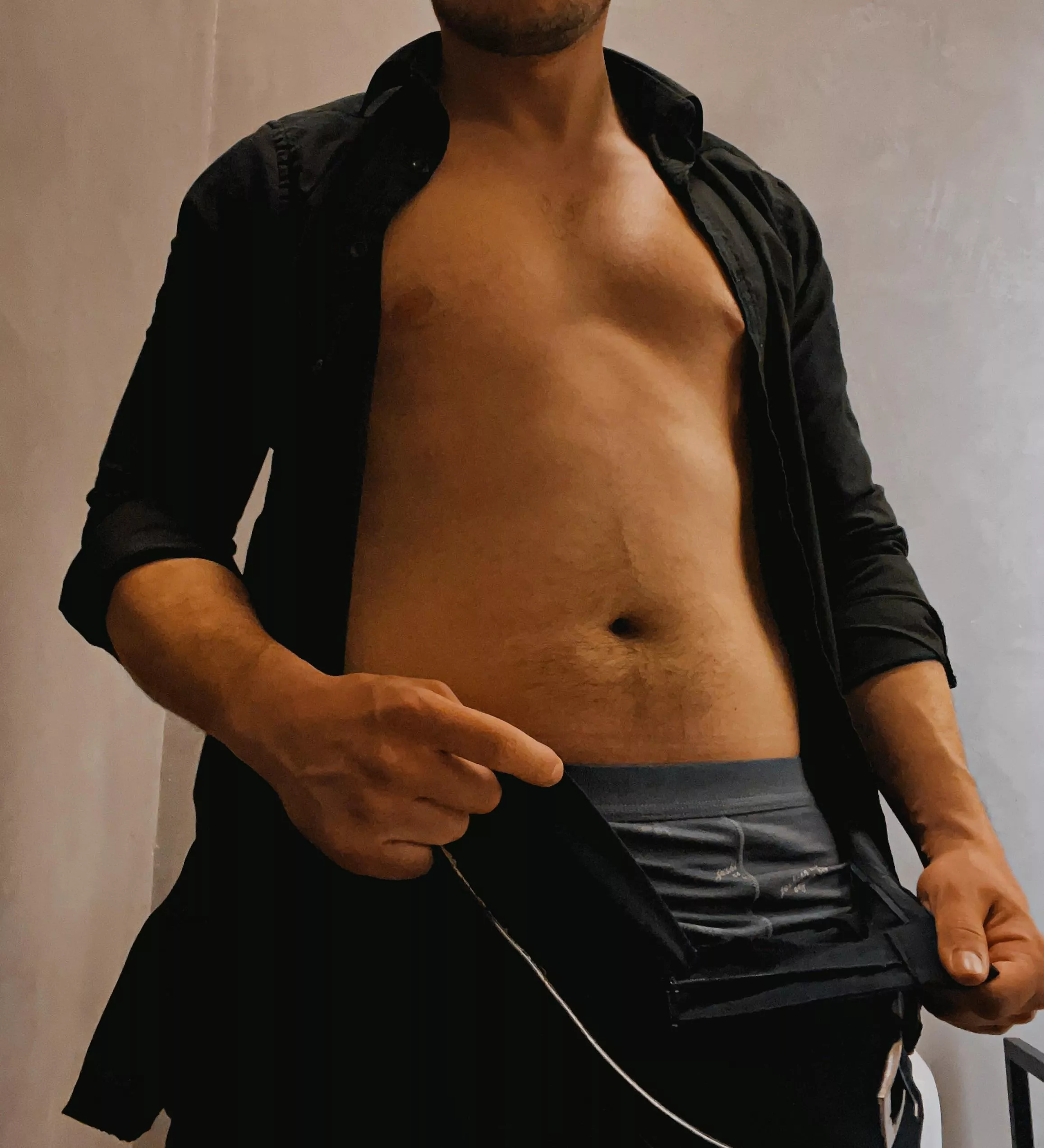 Lets get those boxers visible😉 posted by TheManOnSuit1