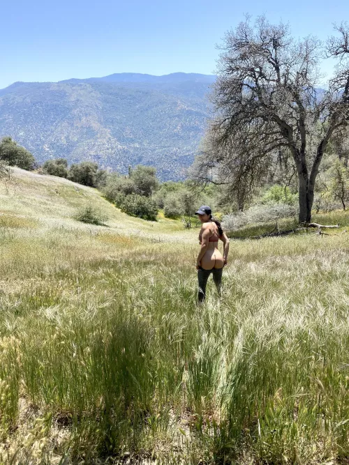 Let’s go hiking 😏 by mia_mae