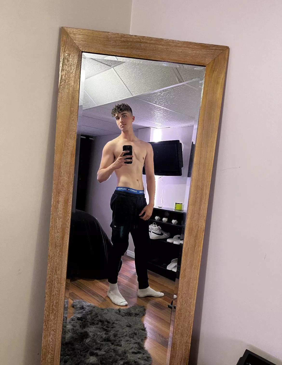 Let’s go on a date posted by sadboycad