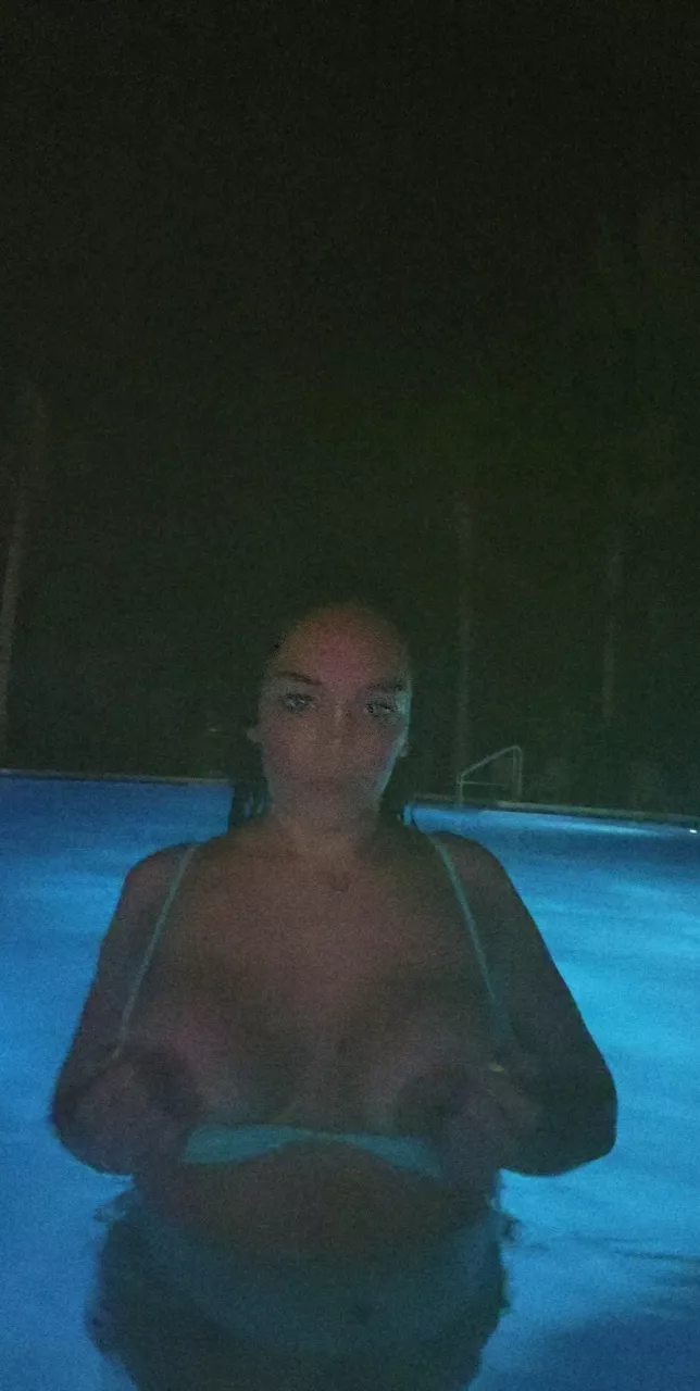 Let's go skinny dipping posted by sirenitalocita