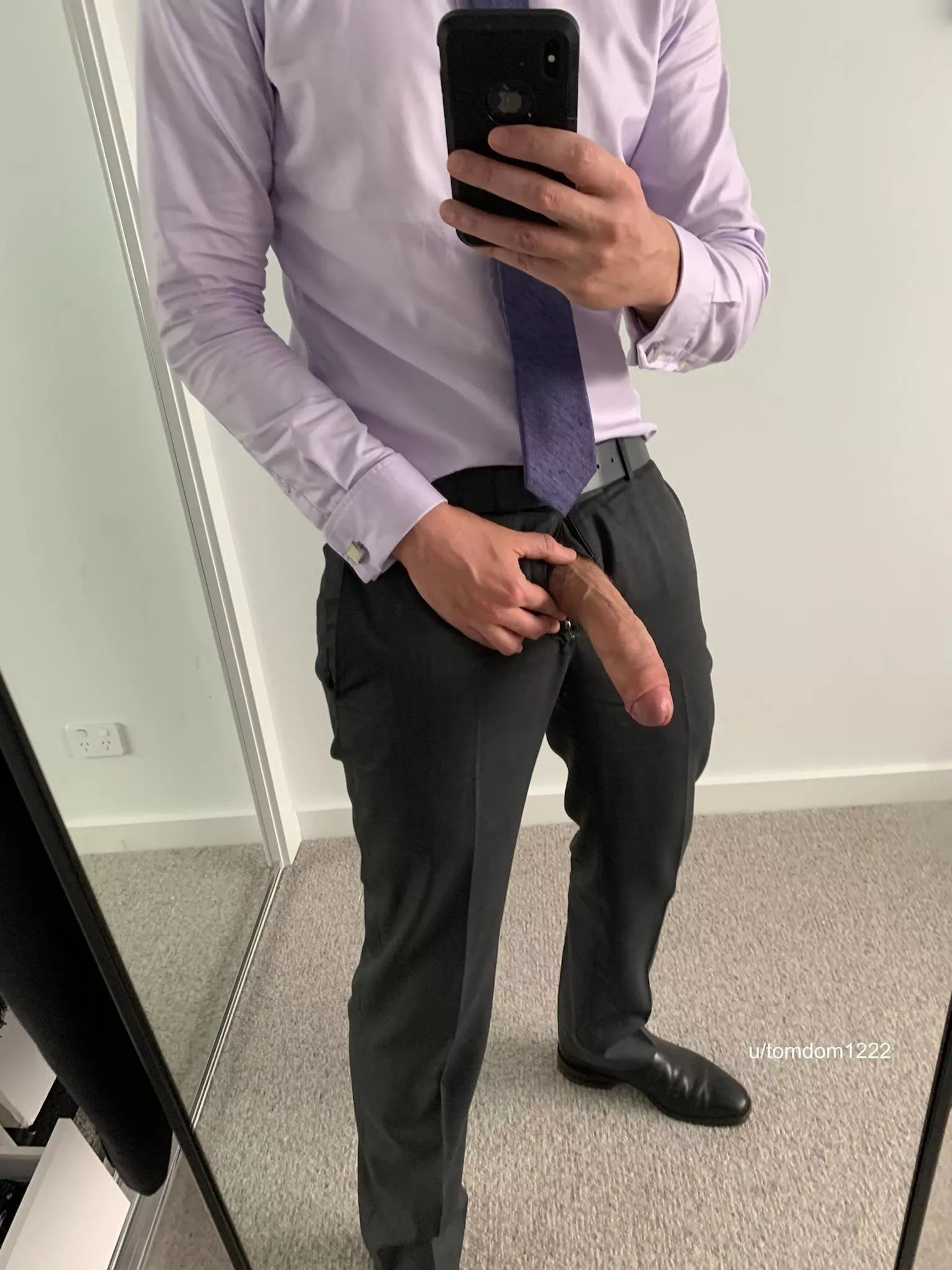 Lets hang.... out. posted by tomdom1222