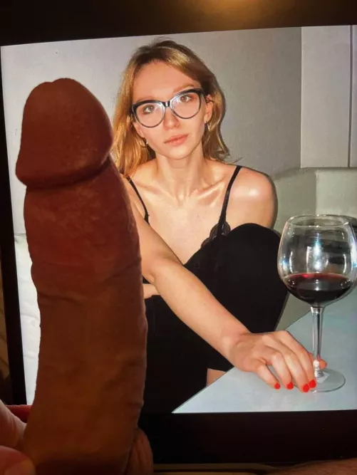 Lets have a jerktrib session. I feed you my irl friends, you do jerktrib videos. Dm me your kik or telegram by Fedexverpol