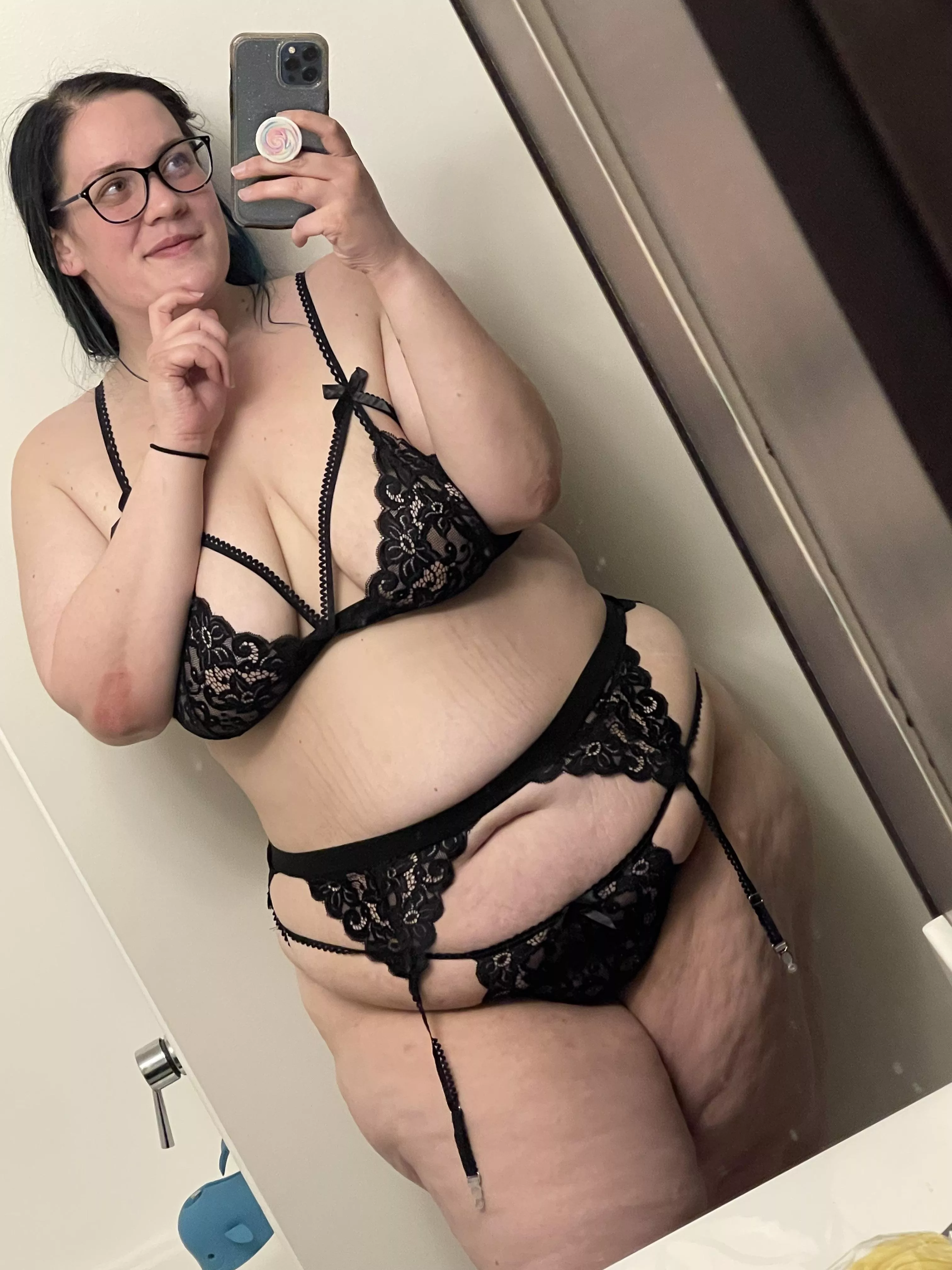 Let’s have some fun, this lingerie would look better on the floor 😈 posted by xohellokitten