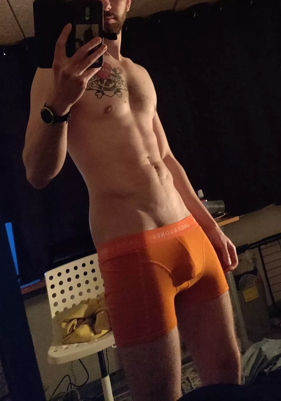 Let's have some fun tonight posted by scandinavianguy96