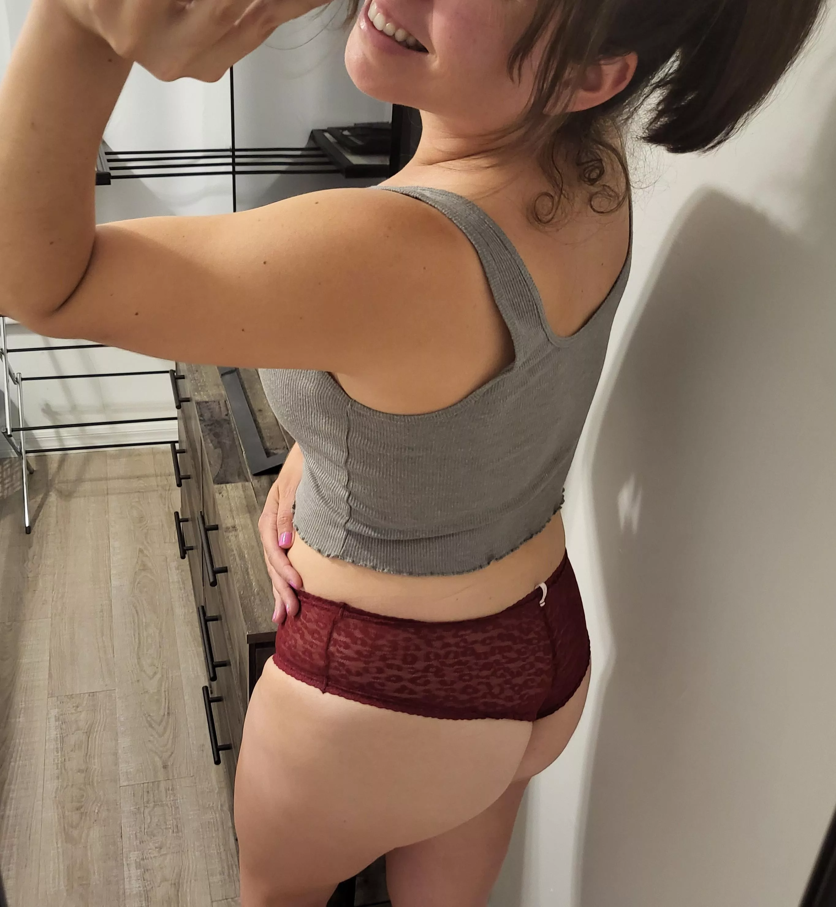 Let's head to bed early. posted by AmaraStarL