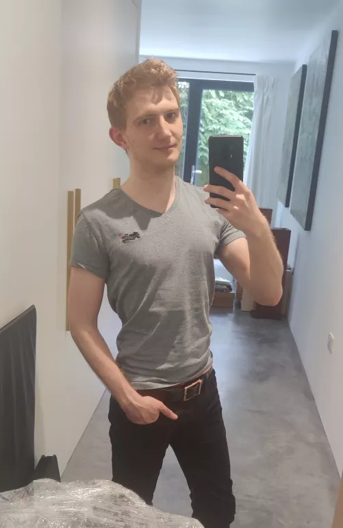 let's just hang out and cuddle for the day? by Atomlad360