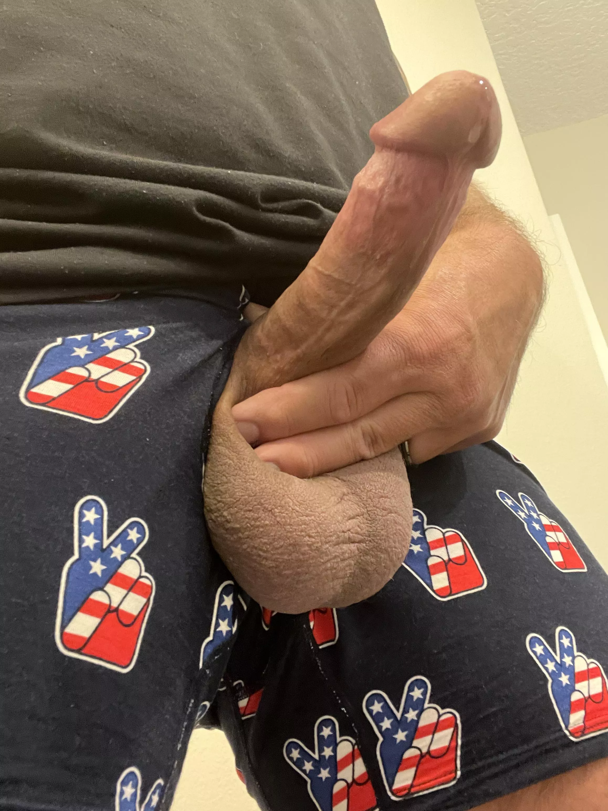 Let’s make each other feel so good 😈 posted by dude-046