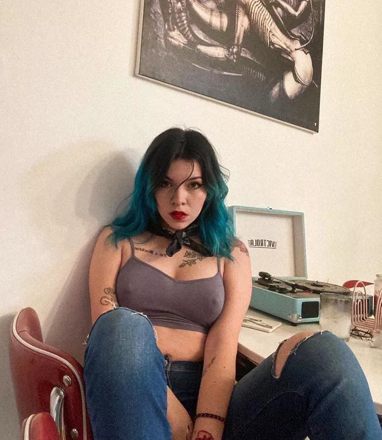 Let’s make eye contact posted by DannyT800