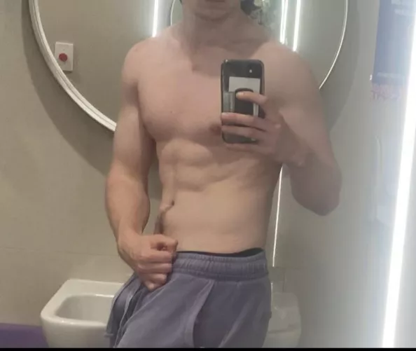 Lets meet for a quickie in the change room ;) (m) by Open_Szn