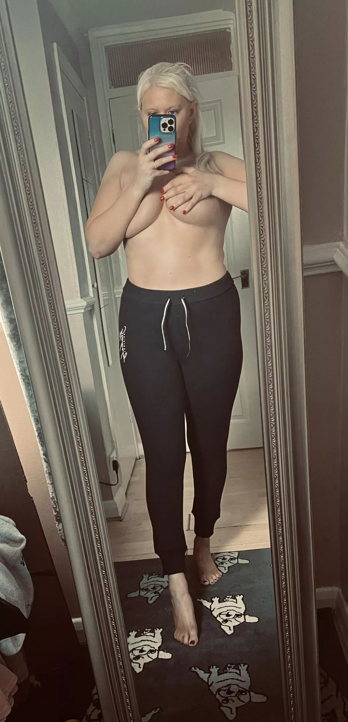 Let’s Netflix and chill posted by sparkly-and-savage