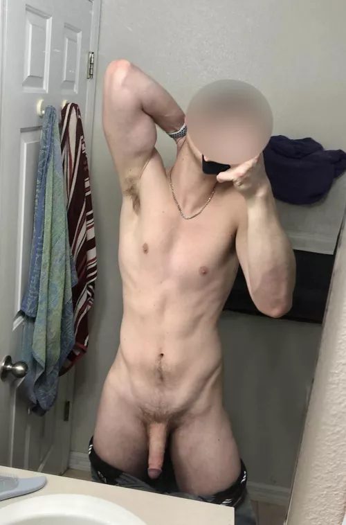 Let’s not mention the mismatched towels 🤫 by jawbreakerdd