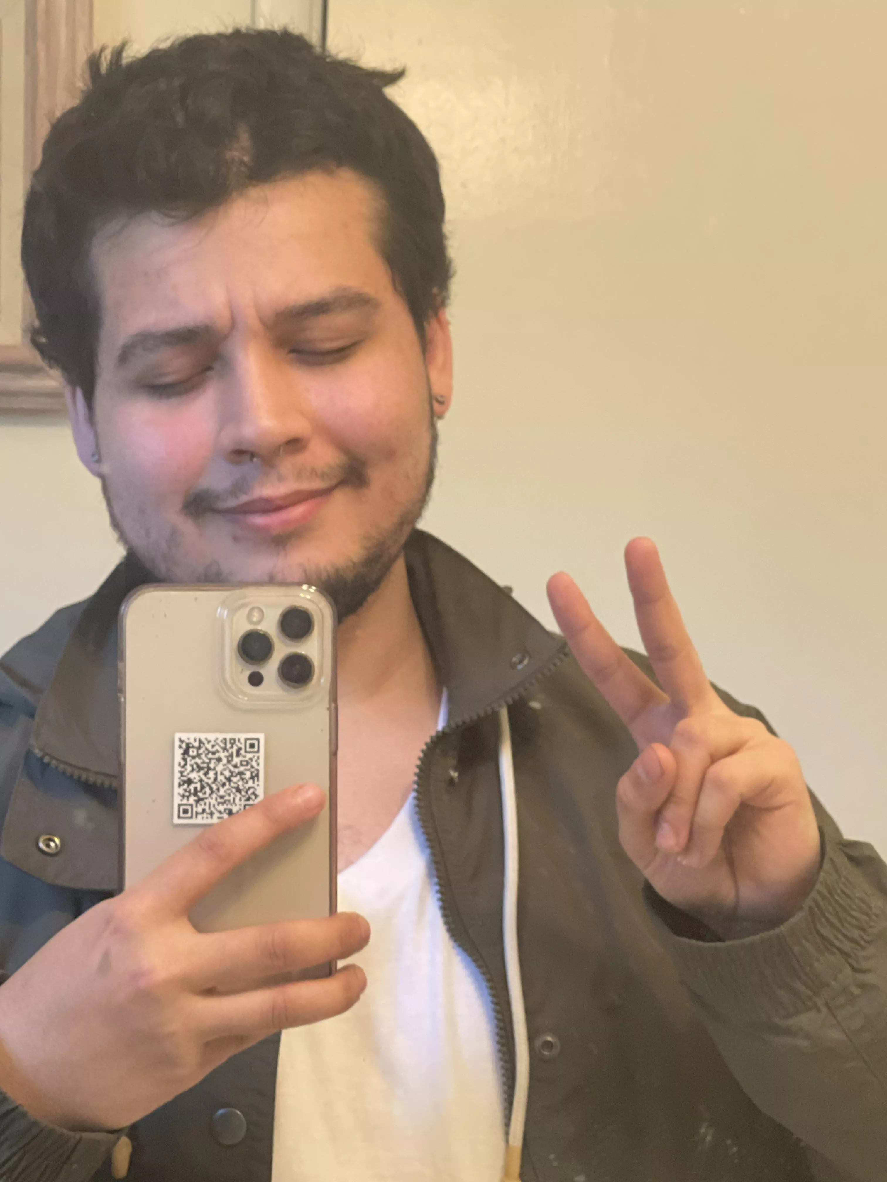 Let’s play Valorant, regret doing ranked, and requeue again posted by A_sinnamonroll