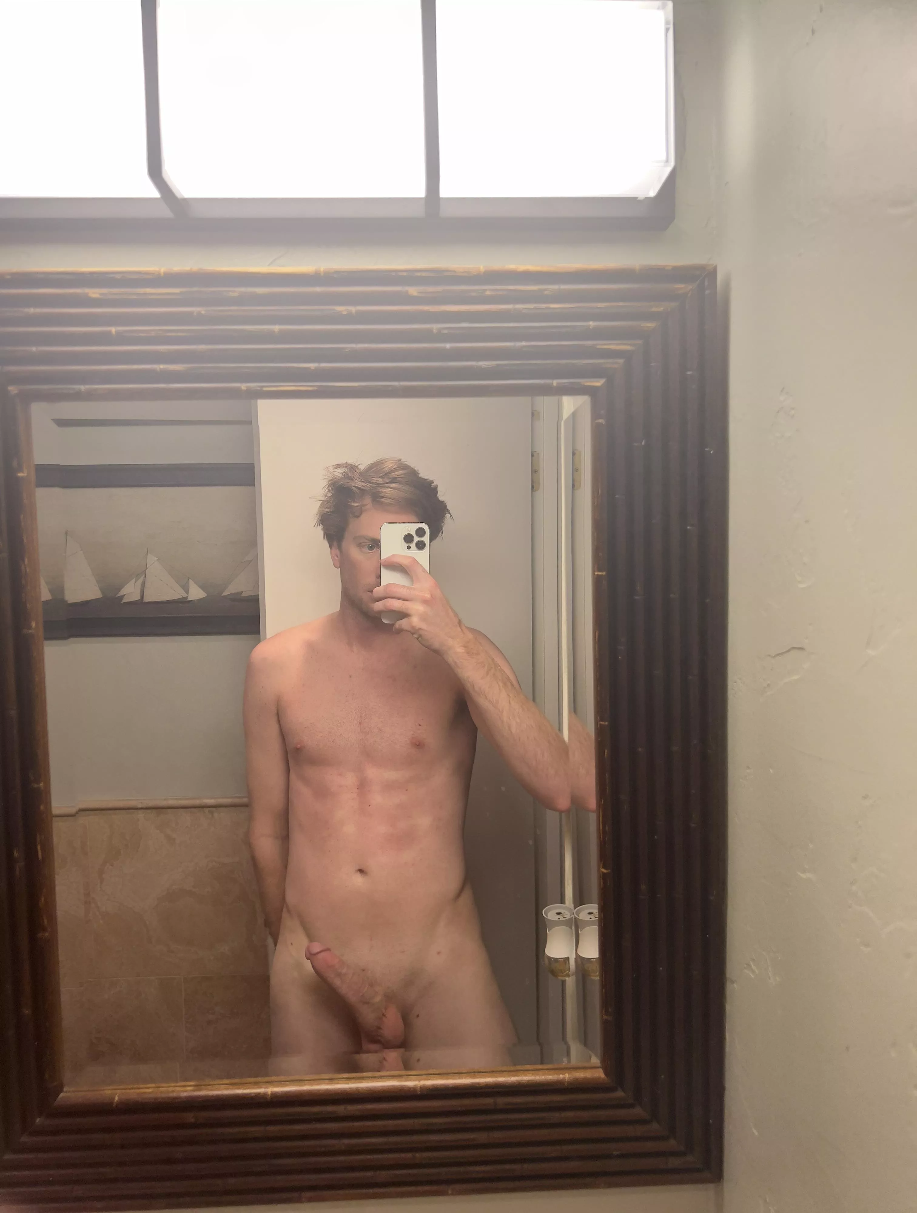 Let’s see what’s going on in here. posted by Wulaj