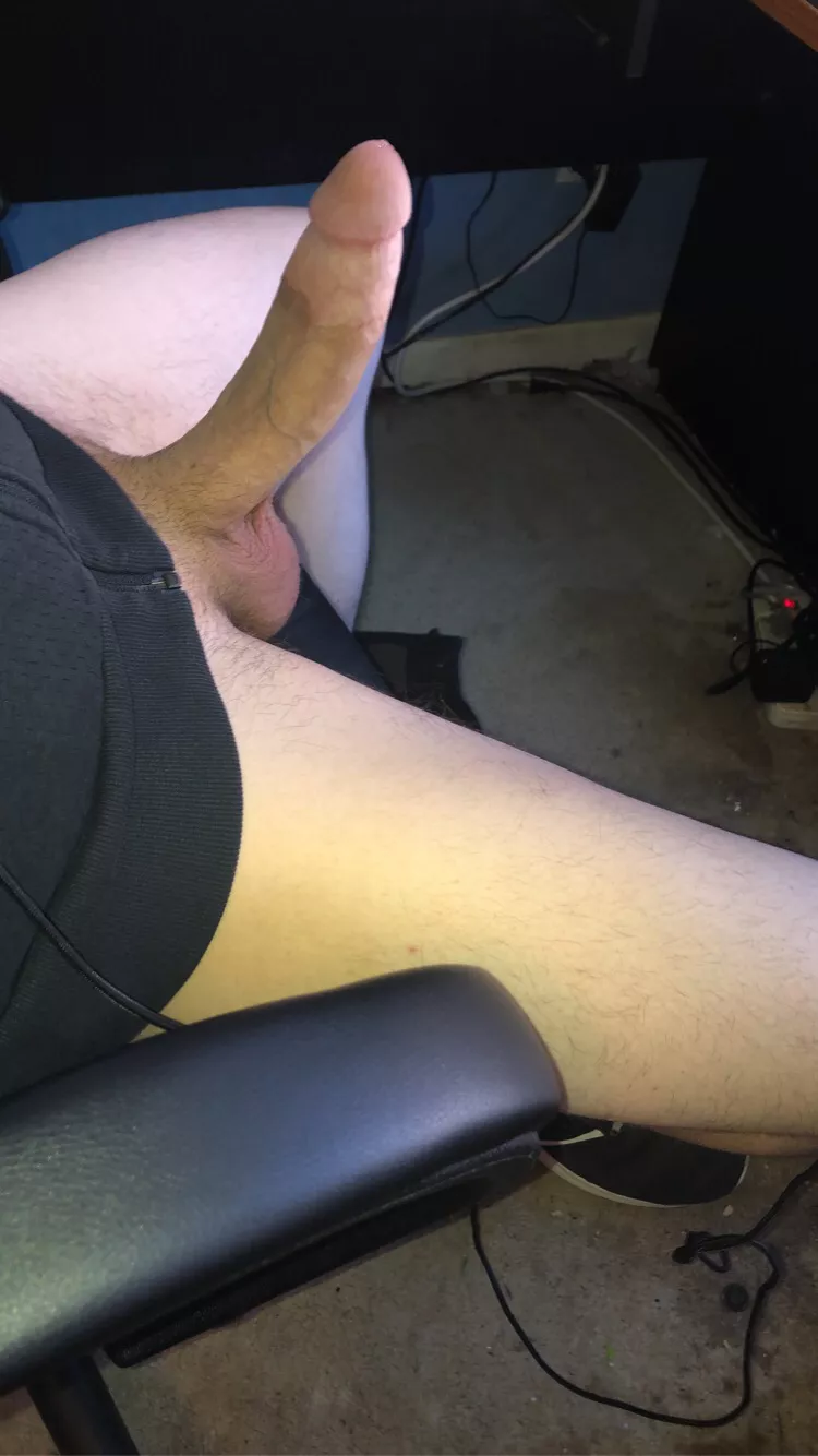 Let’s spend the day inside 😈 posted by dootdoot193