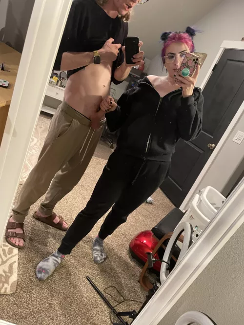 “Let’s take a selfie real quick!” [fm] by MamaPeach33