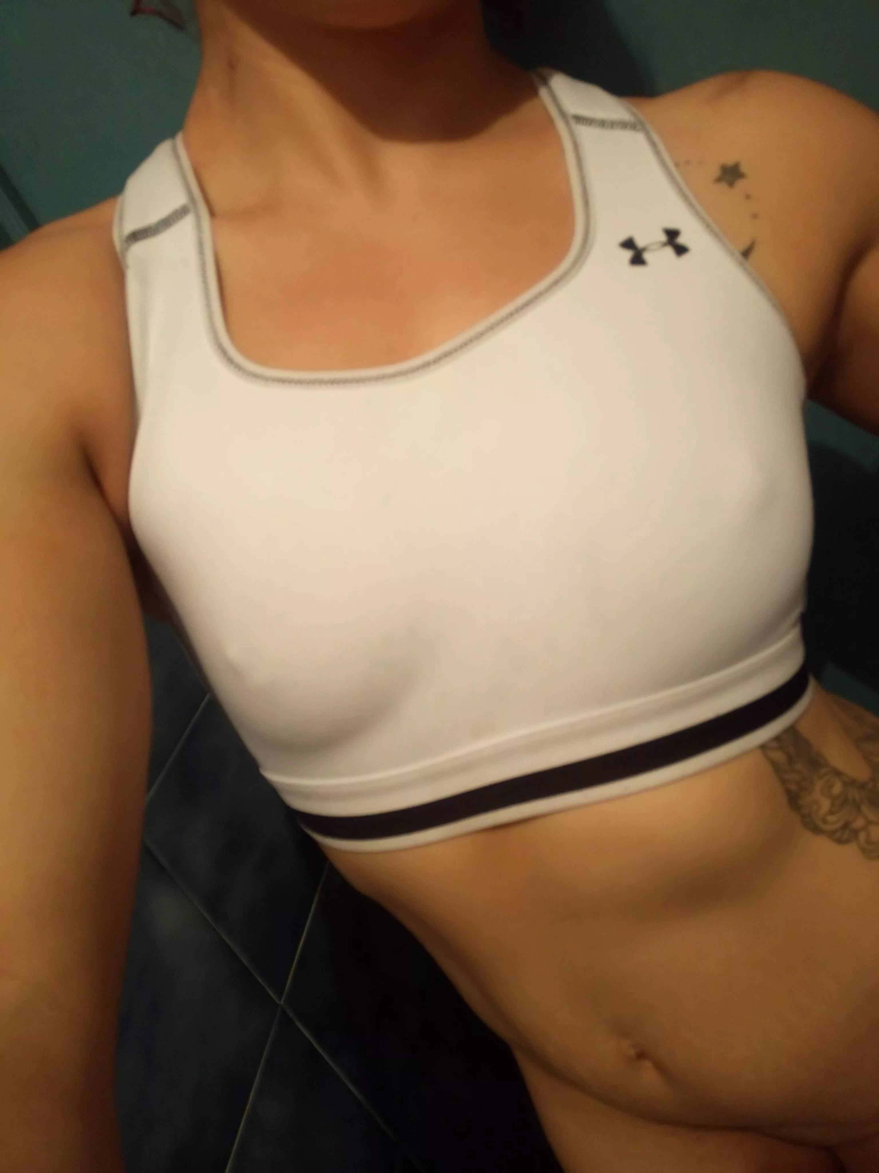 Let's train 🍑 posted by cat_r0aw