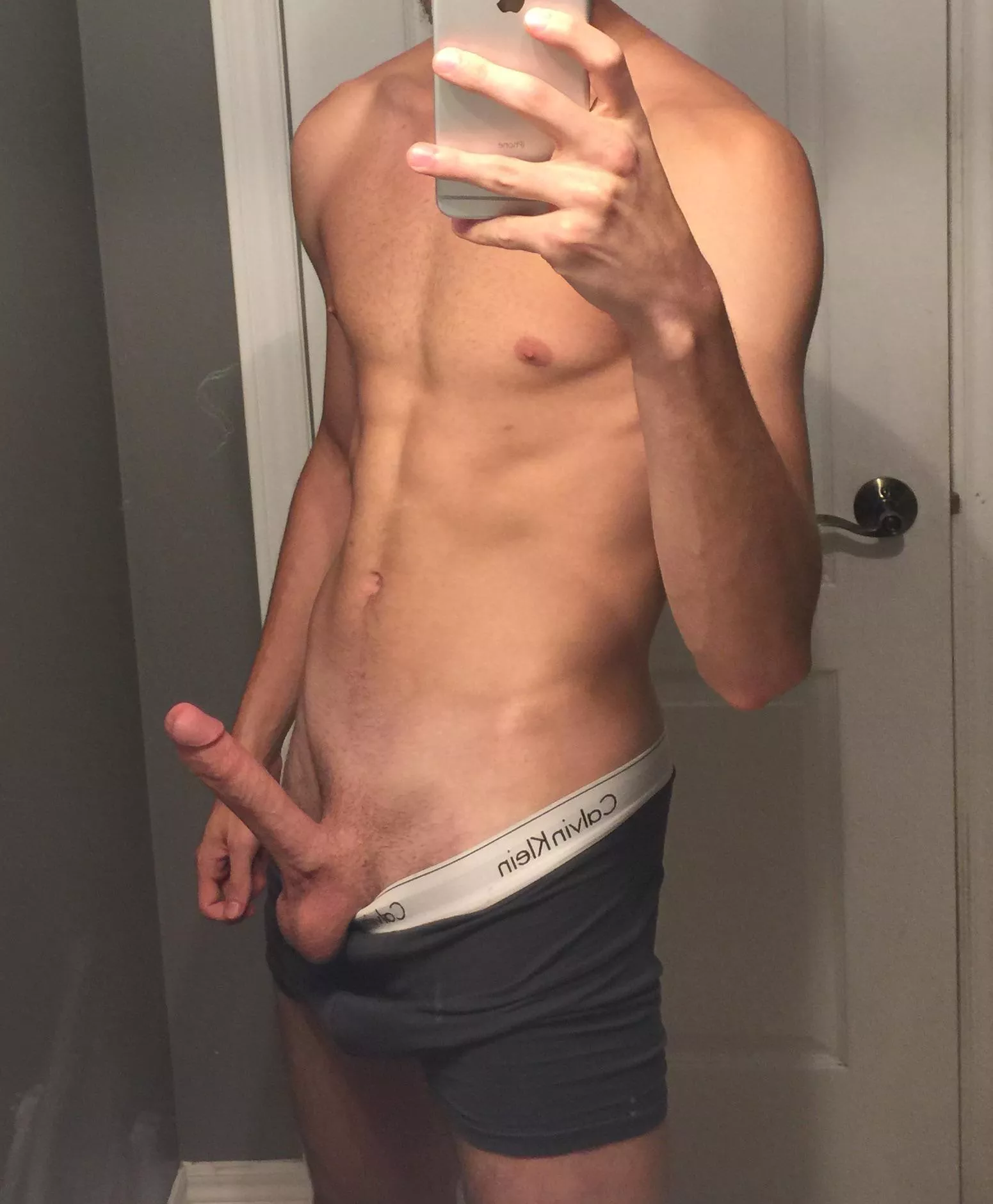 Lick me from the bottom to the tip 😩😩 posted by Brrreddit01