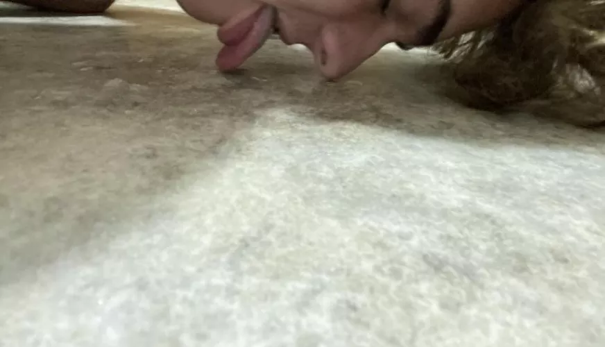 licking up my own cum until i can have some do yours by betab0y0