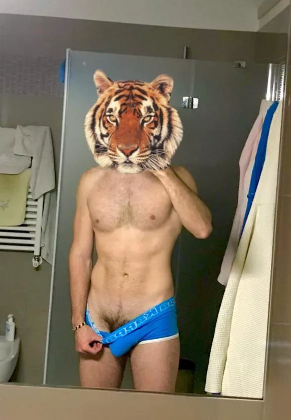 Light blue posted by davide_theconqueror