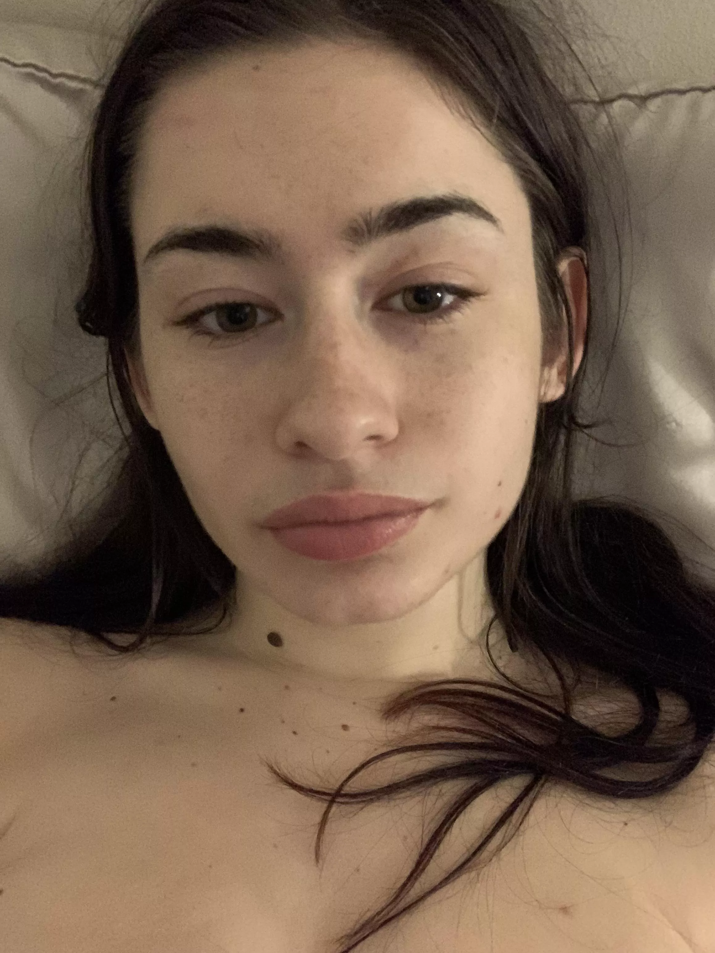 Light freckles :) posted by Laylagato