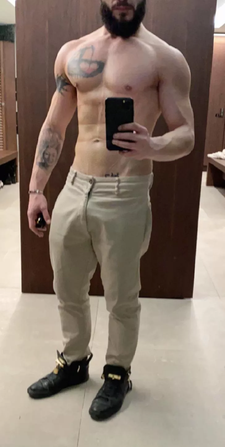 Light pants and stares all day posted by albish