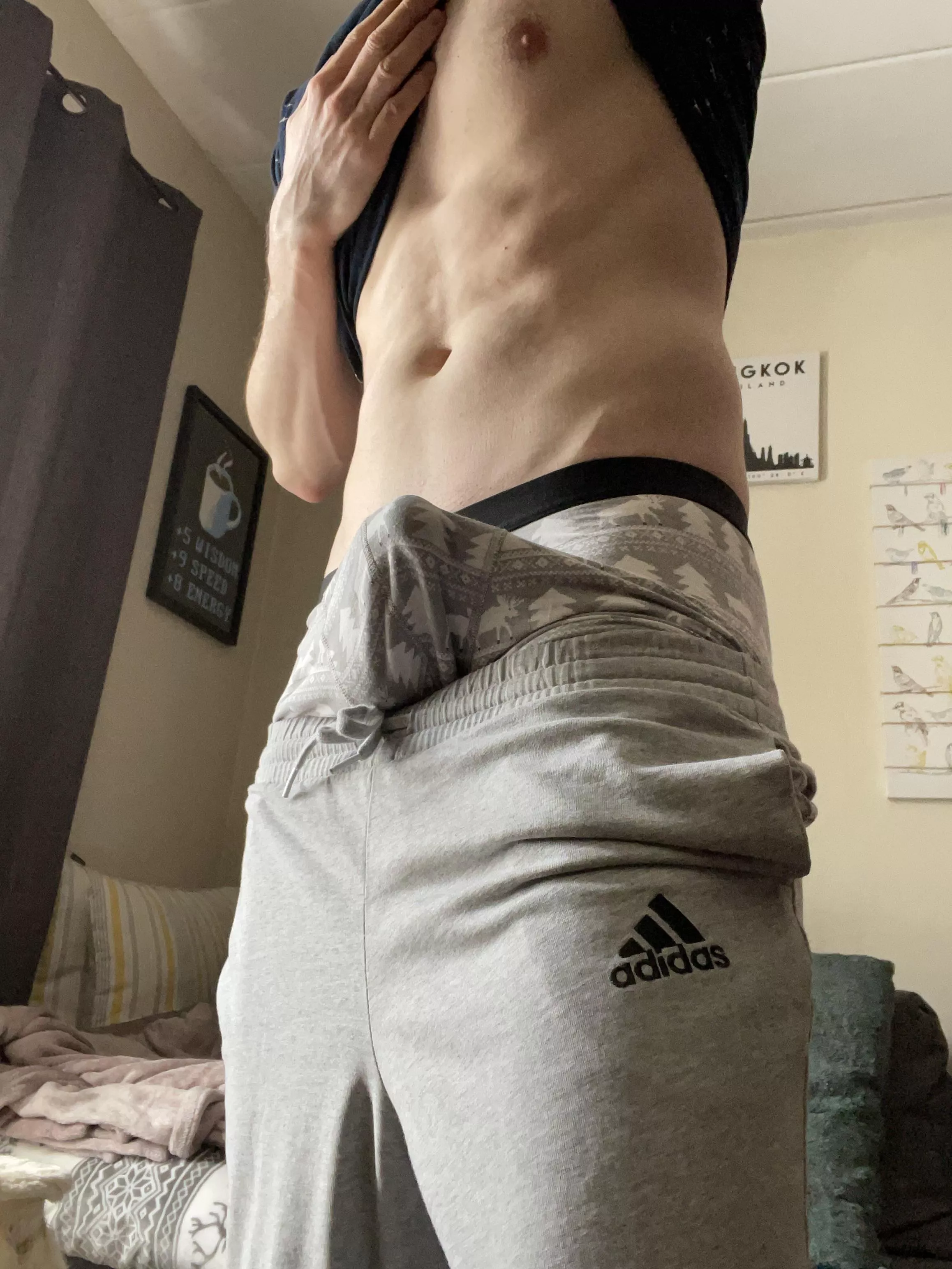 Lighting intensifies posted by randomGoat123