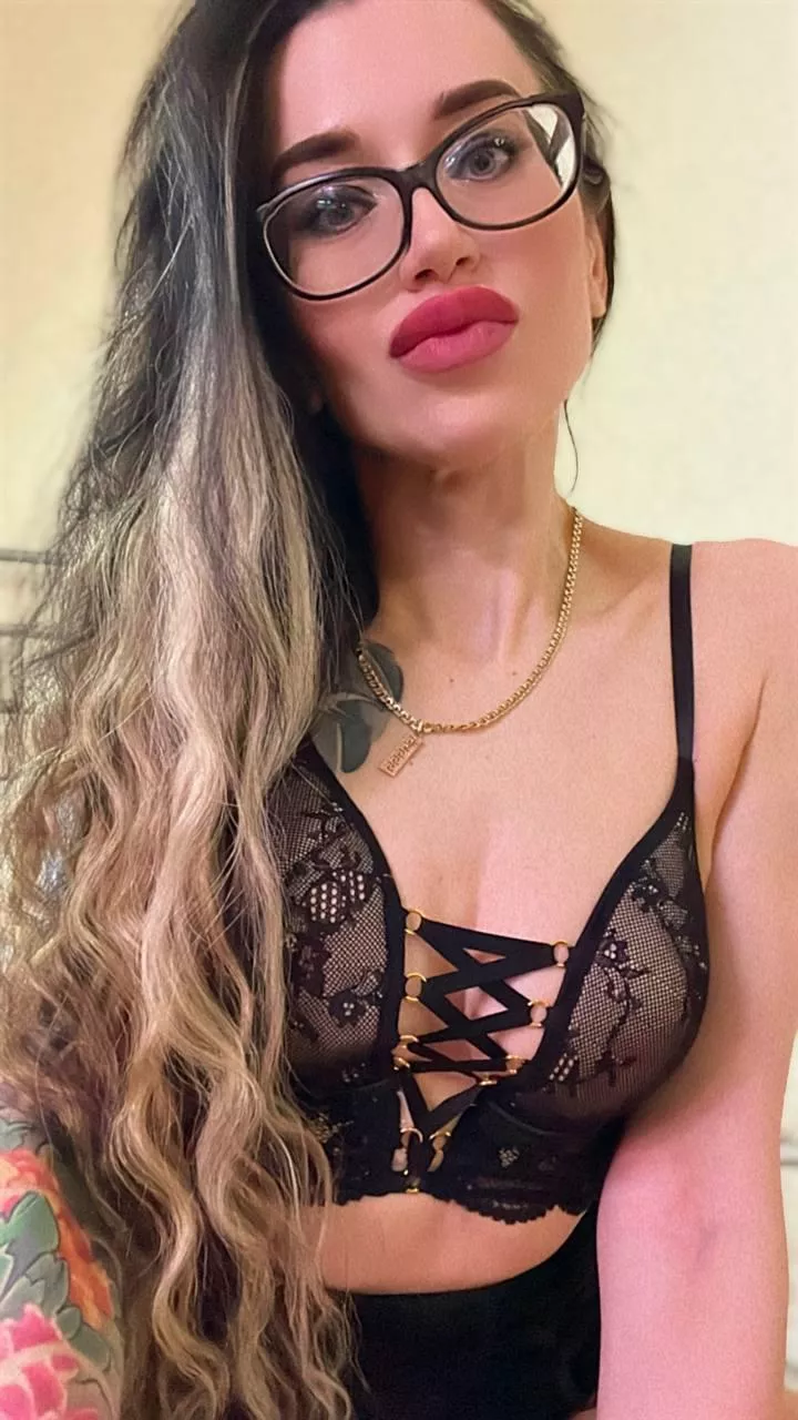 Like my new bra ? Mmmm posted by Juliadomaina