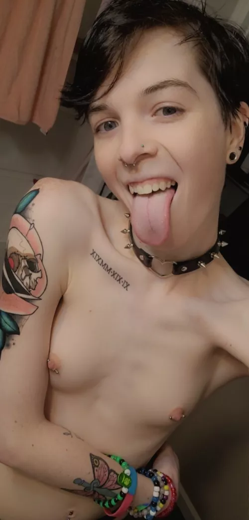 Like my new tattoo? by Awwtum_girlie