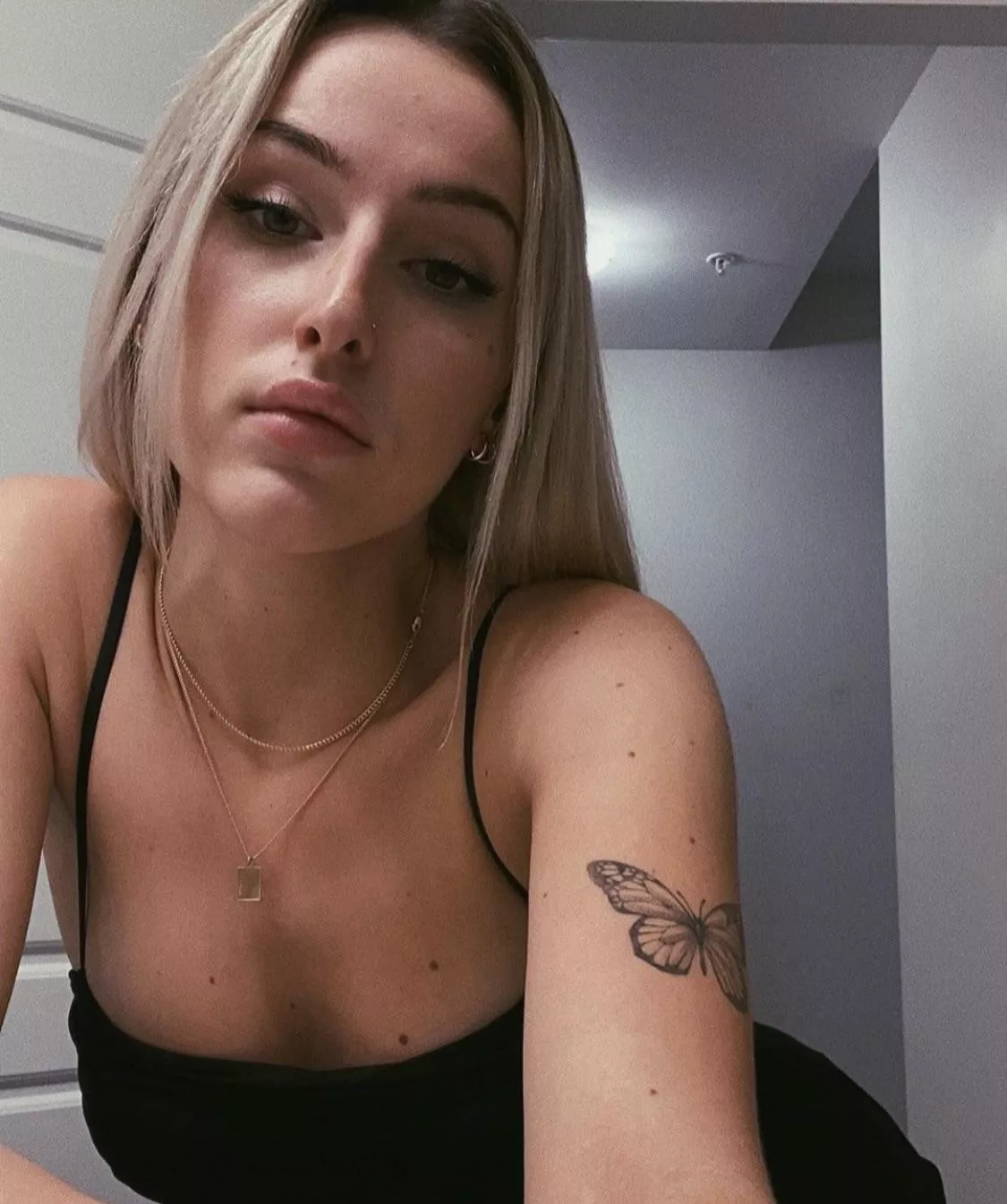 Like my pic if you would cum on my 18 year old face posted by TrinityOvereem