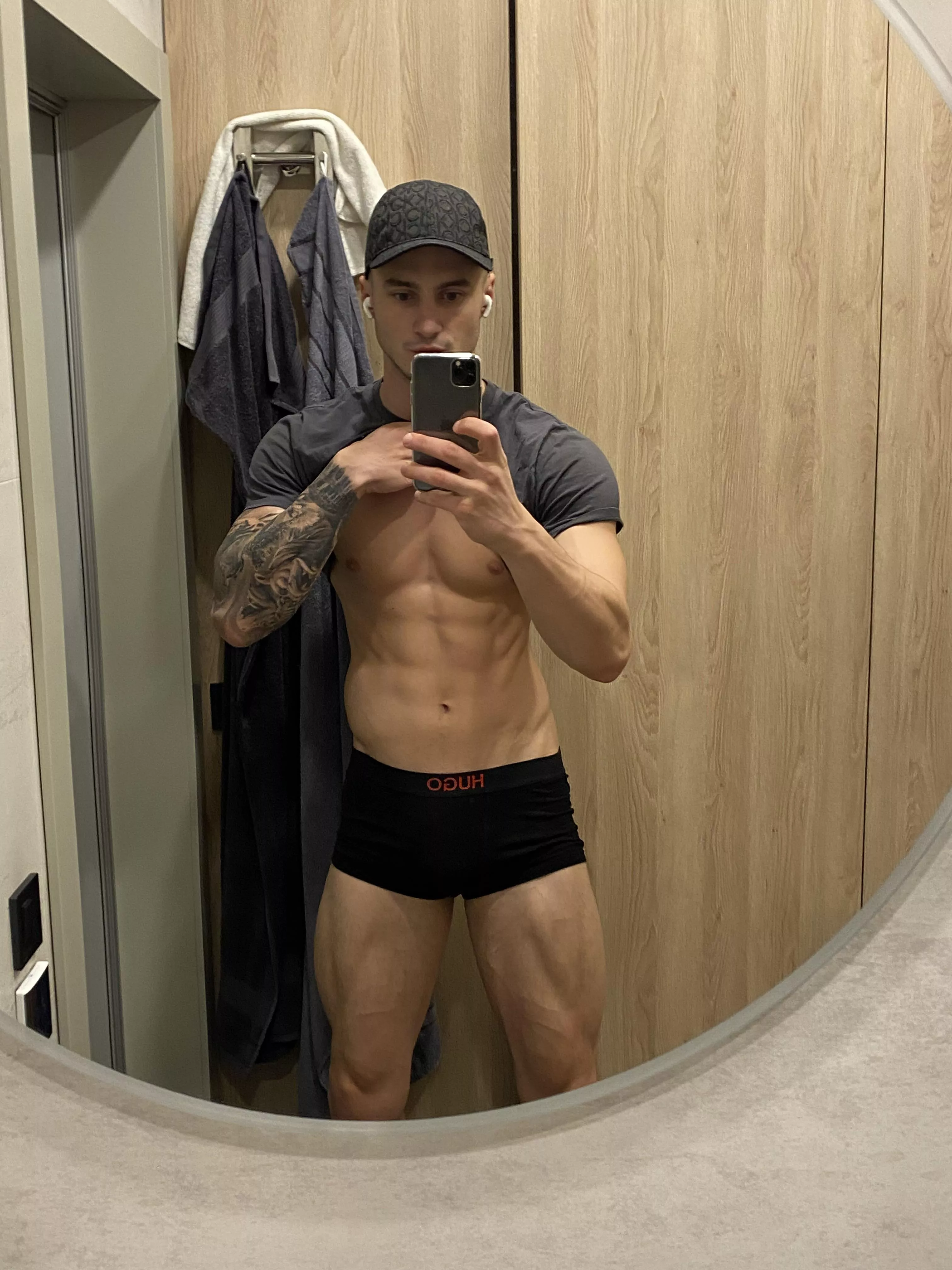 Like the sleeve ? 🙃 posted by Max_barz