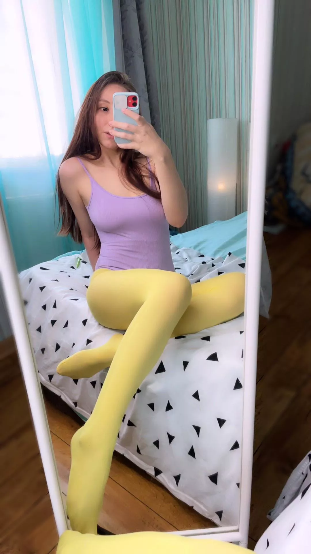 Like this color combination? 🍋💜 posted by NicesessionHere