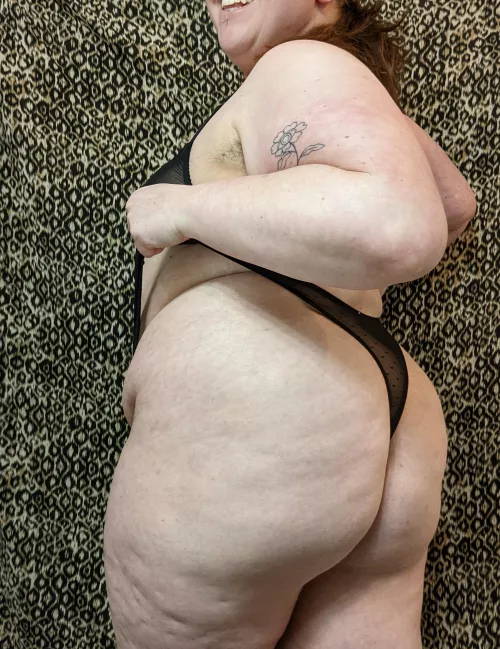 lil bit of wedgie action by SmellTheSaltAir