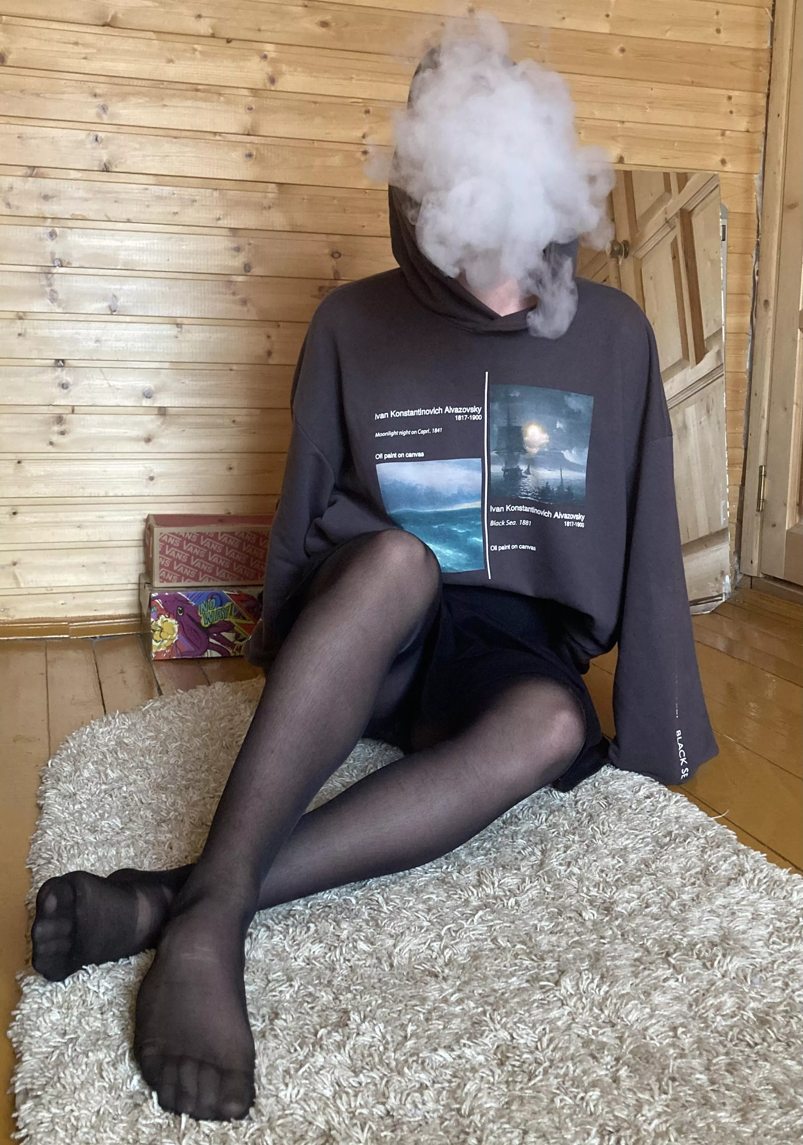 lil bit smoky today 😙💨 posted by xuzooo