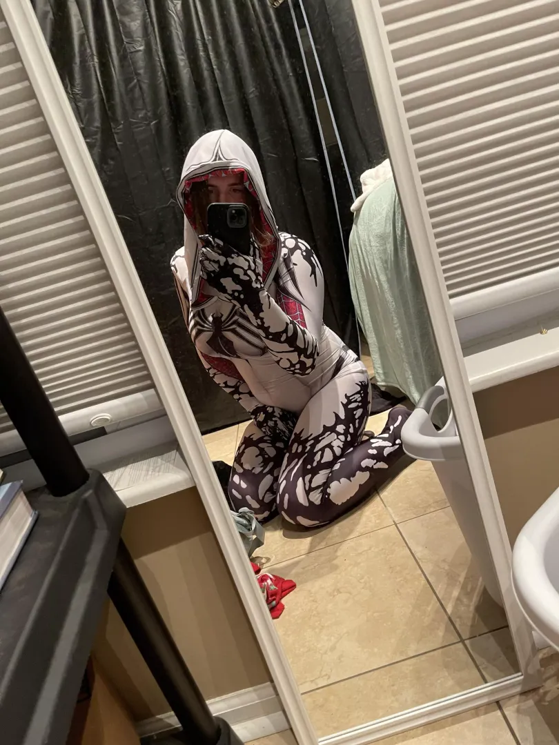 lil venom+spidergwen to cheer u up :3 posted by AvaKitty_