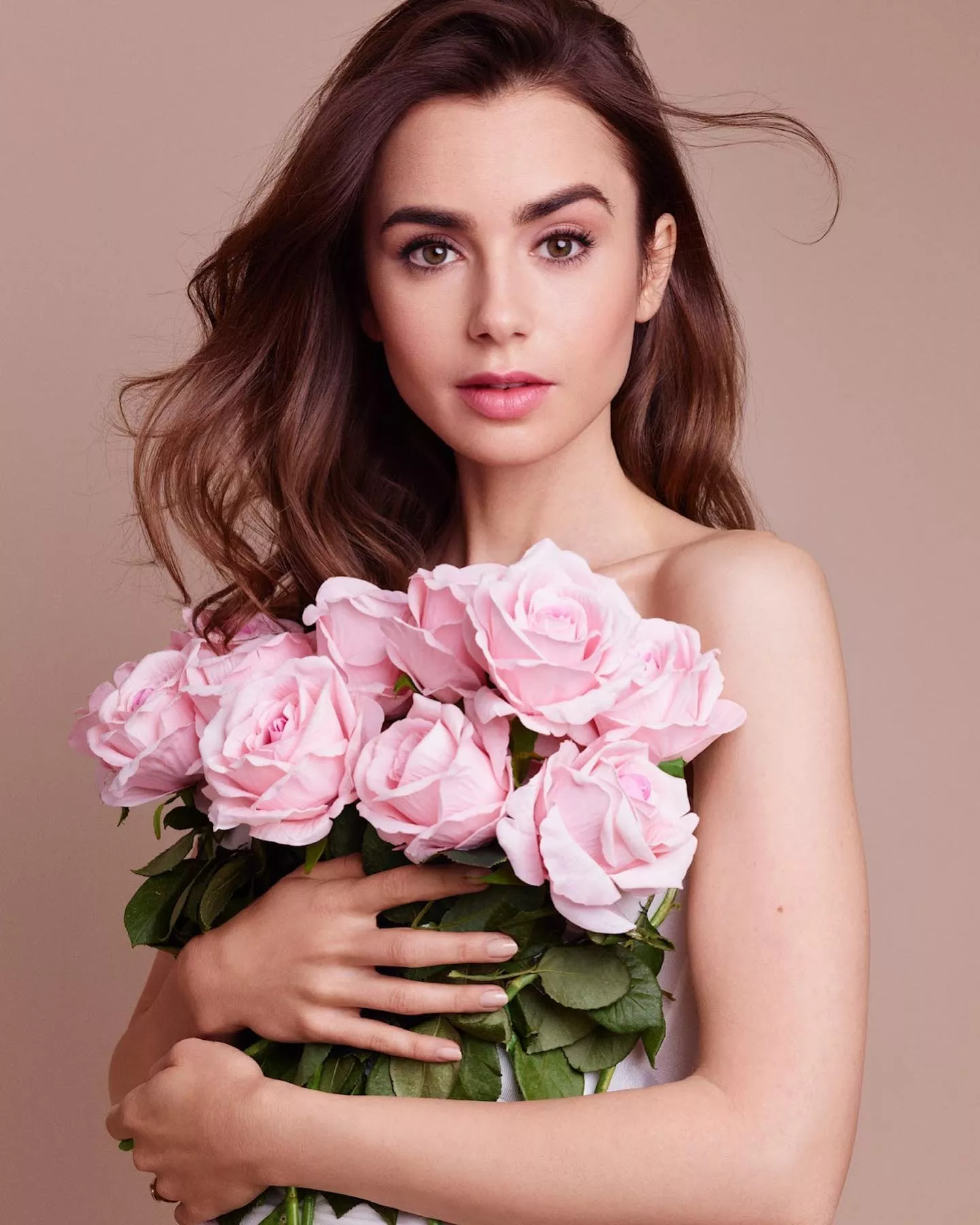 Lily Collins posted by ononothimagen