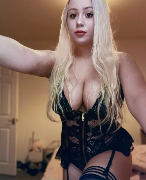 lingerie slut by International_Deal47