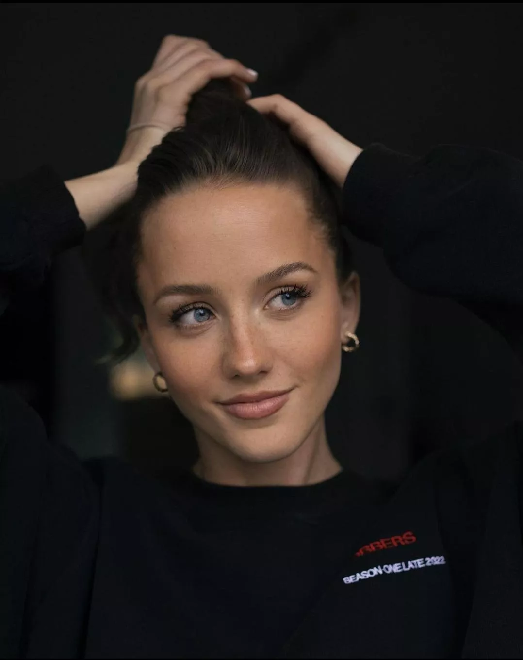 Lisa posted by flyfish6000