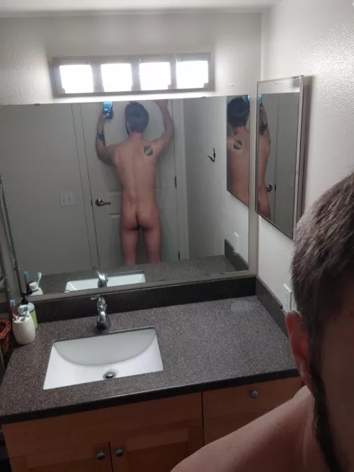 little butt... by xDonnyxBrookx