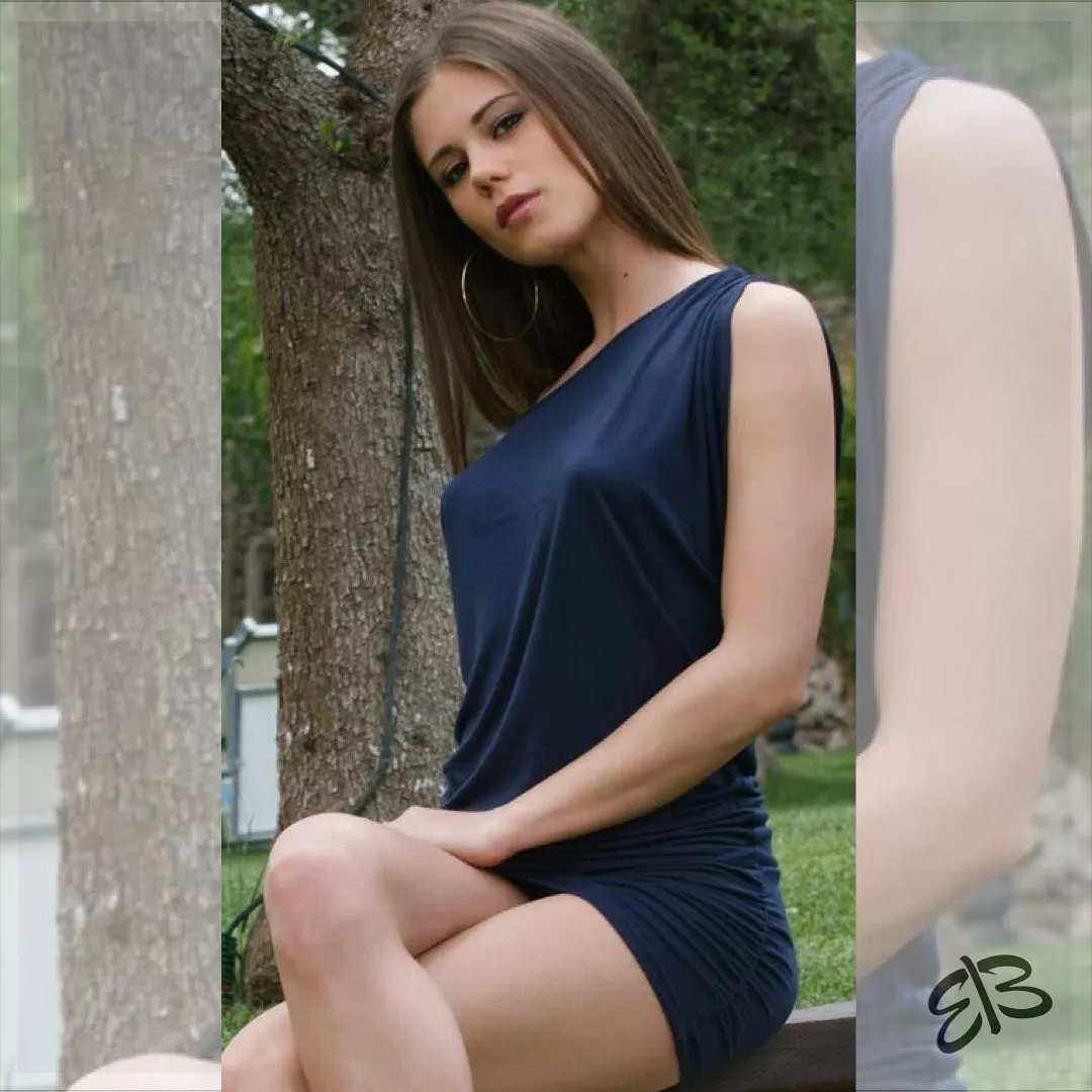 Little Caprice posted by sirgrinch691