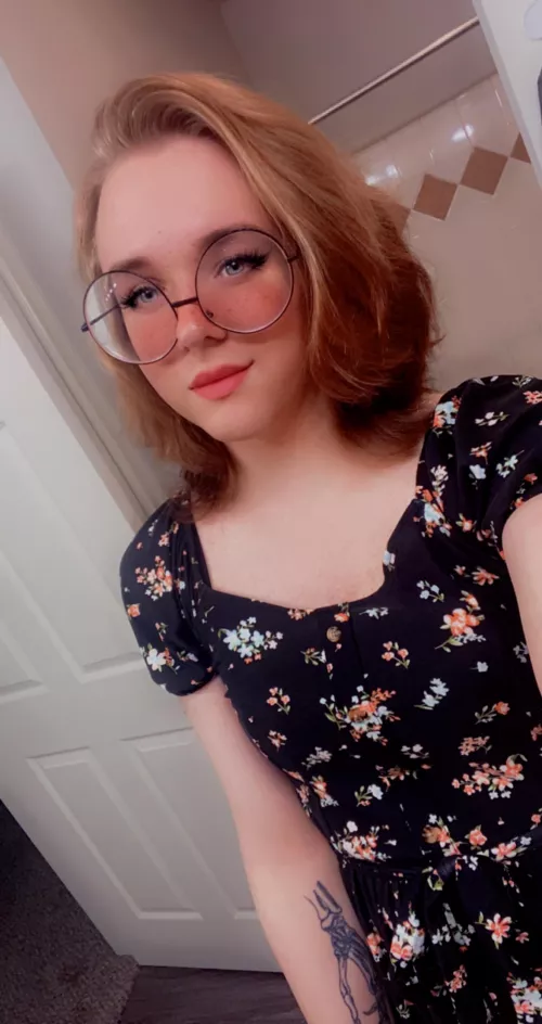 Little flowers 💐 by FemboyAstolfoxoxo