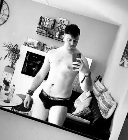 Little Nike bulge [m](30) by Planthoarder23